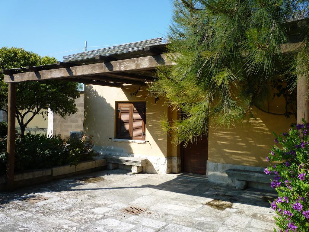 Villa Carcano Trani Zimmer foto